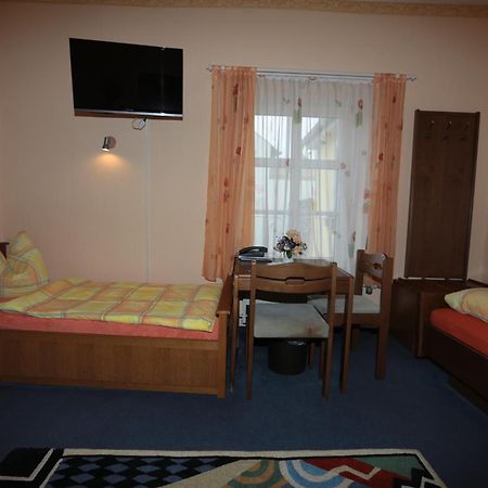 Hotel Zur Post Mulheim an der Mosel Ruang foto
