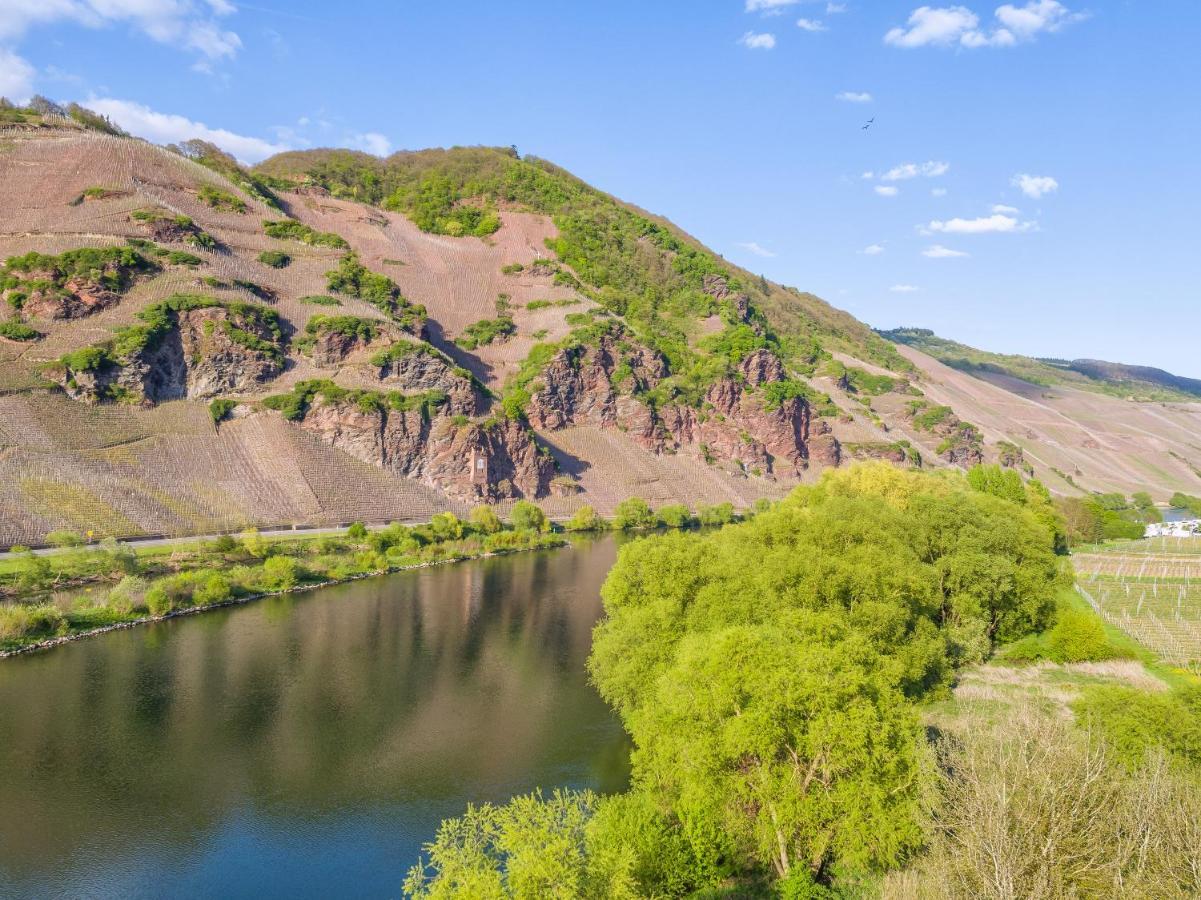 Hotel Zur Post Mulheim an der Mosel Bagian luar foto