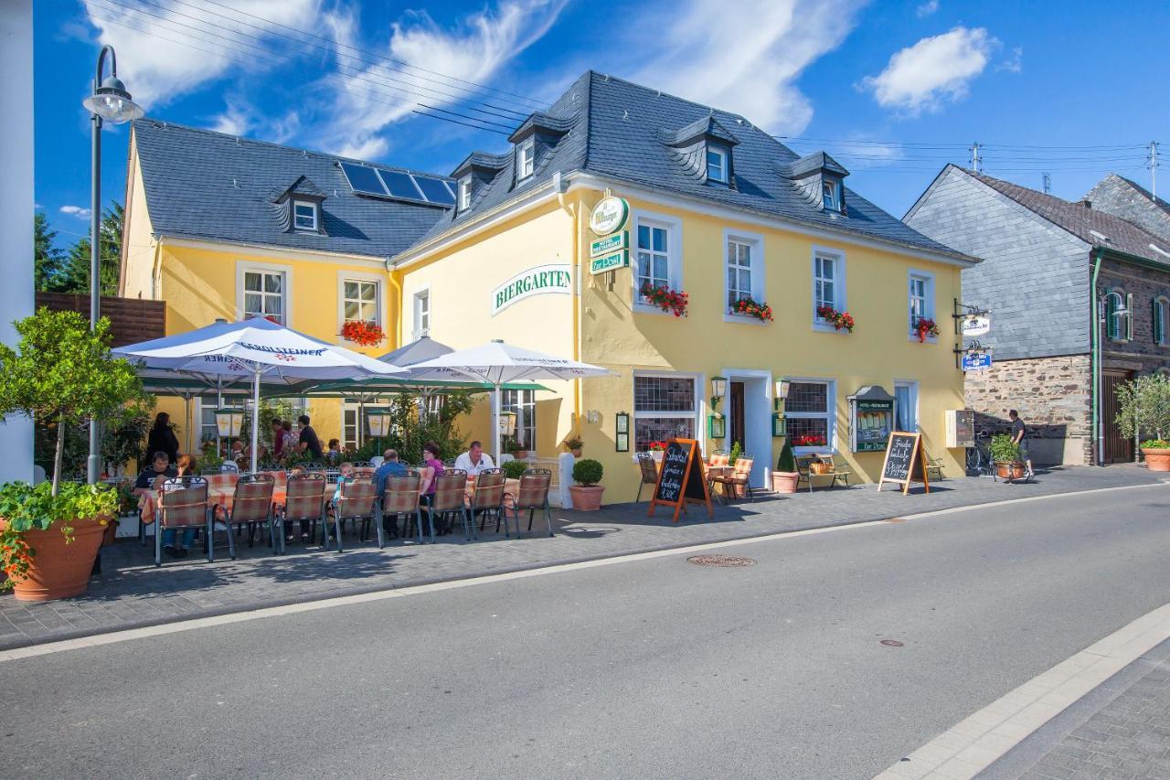 Hotel Zur Post Mulheim an der Mosel Bagian luar foto