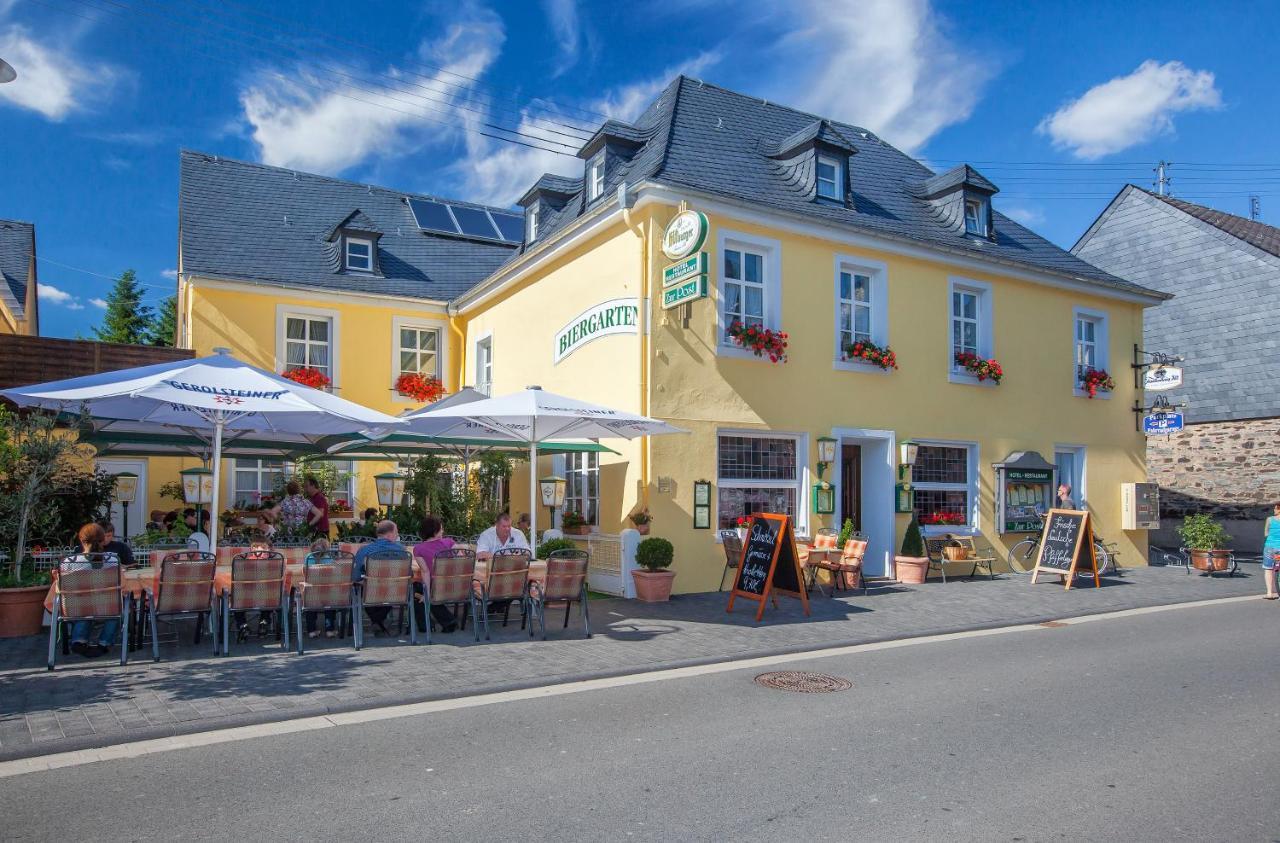 Hotel Zur Post Mulheim an der Mosel Bagian luar foto
