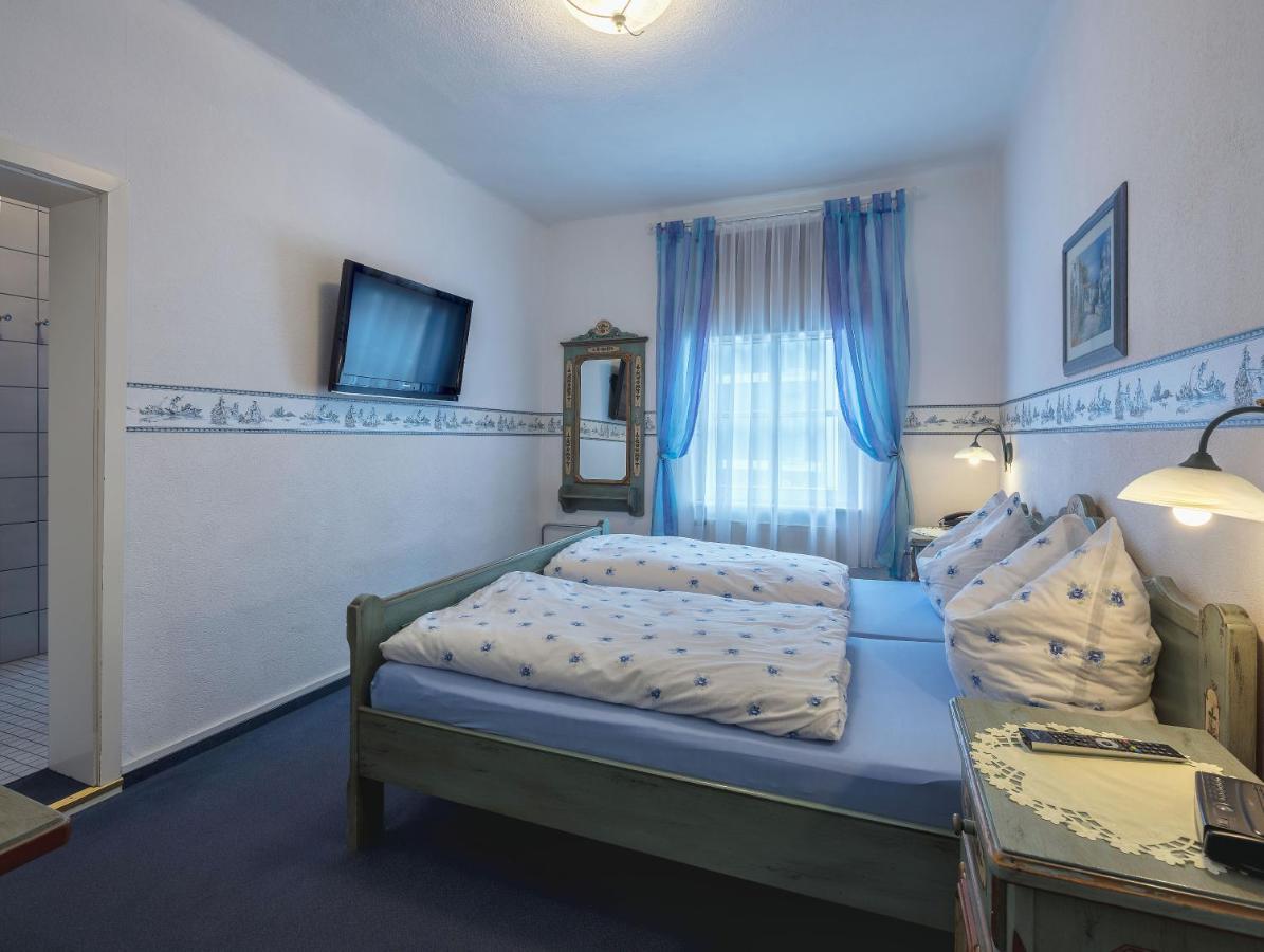 Hotel Zur Post Mulheim an der Mosel Bagian luar foto