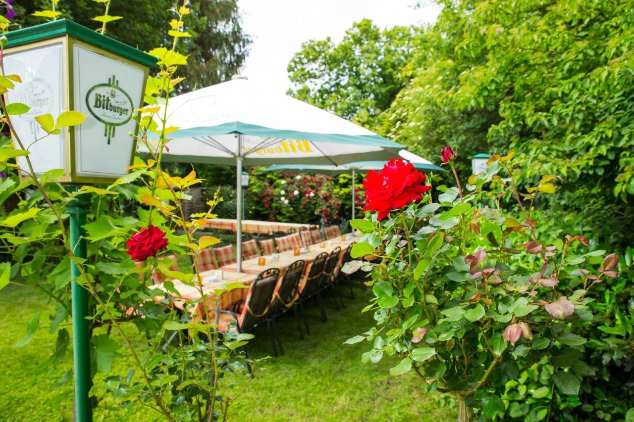Hotel Zur Post Mulheim an der Mosel Bagian luar foto