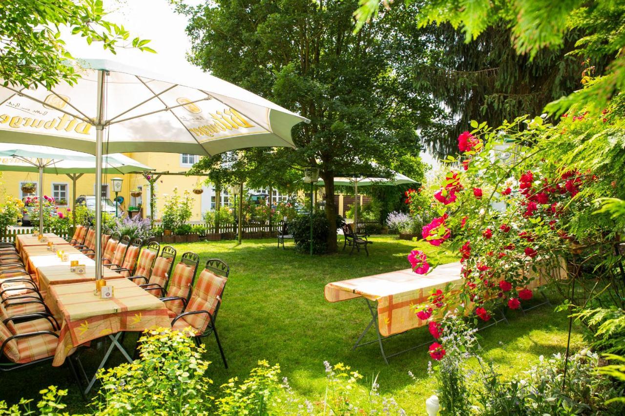 Hotel Zur Post Mulheim an der Mosel Bagian luar foto
