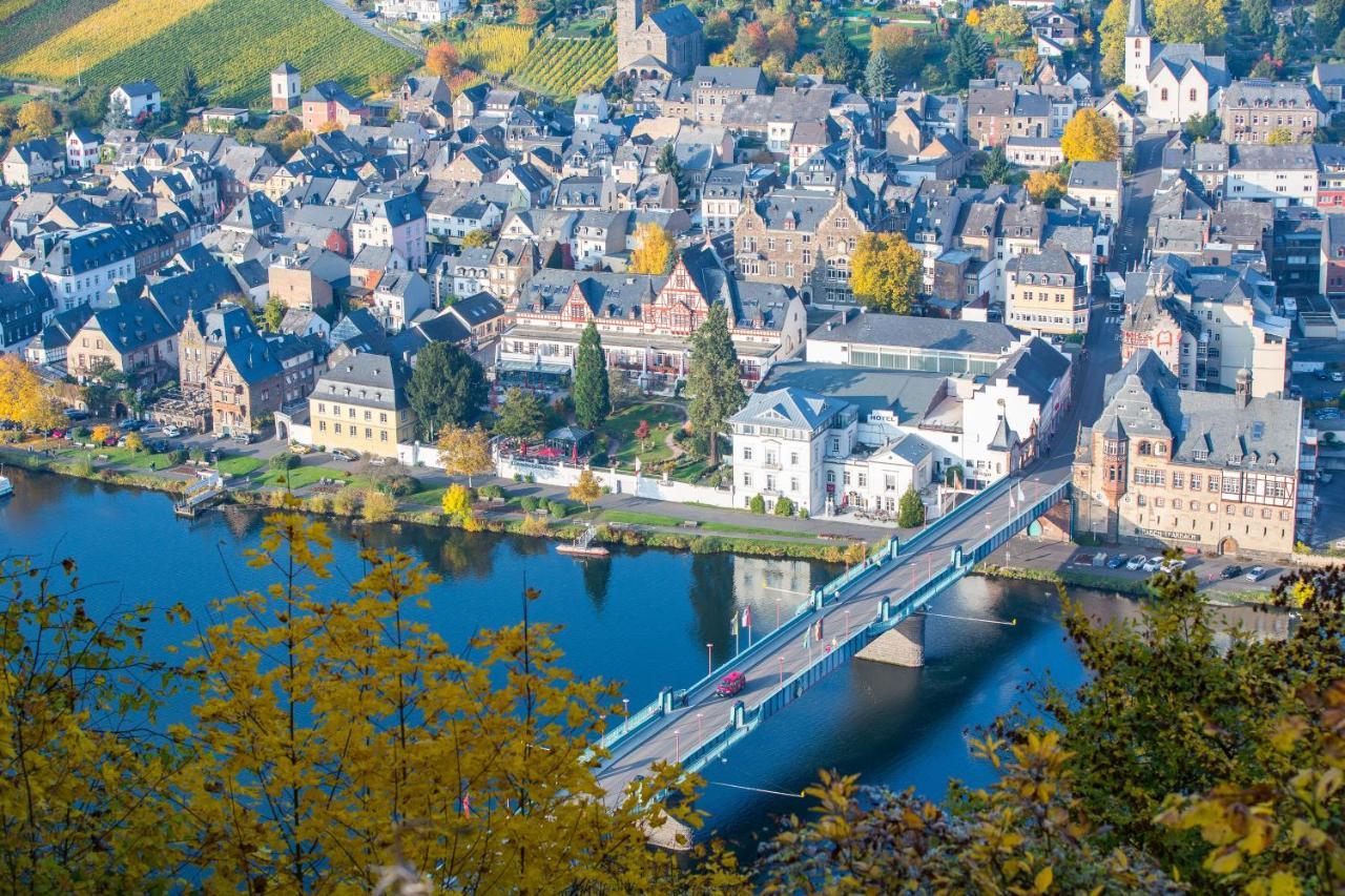 Hotel Zur Post Mulheim an der Mosel Bagian luar foto