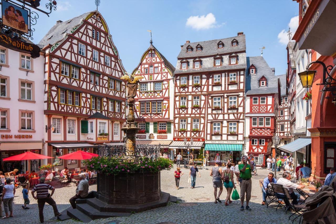 Hotel Zur Post Mulheim an der Mosel Bagian luar foto