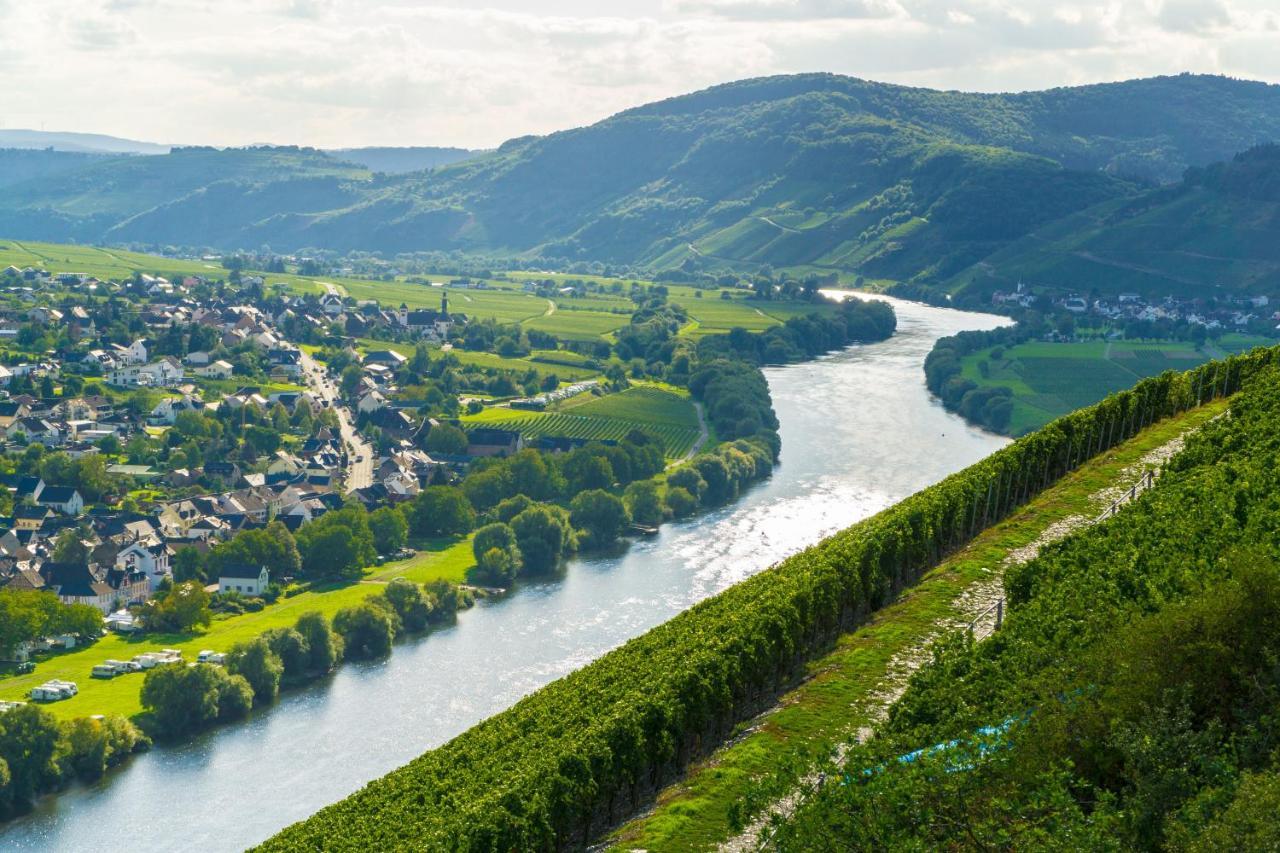 Hotel Zur Post Mulheim an der Mosel Bagian luar foto