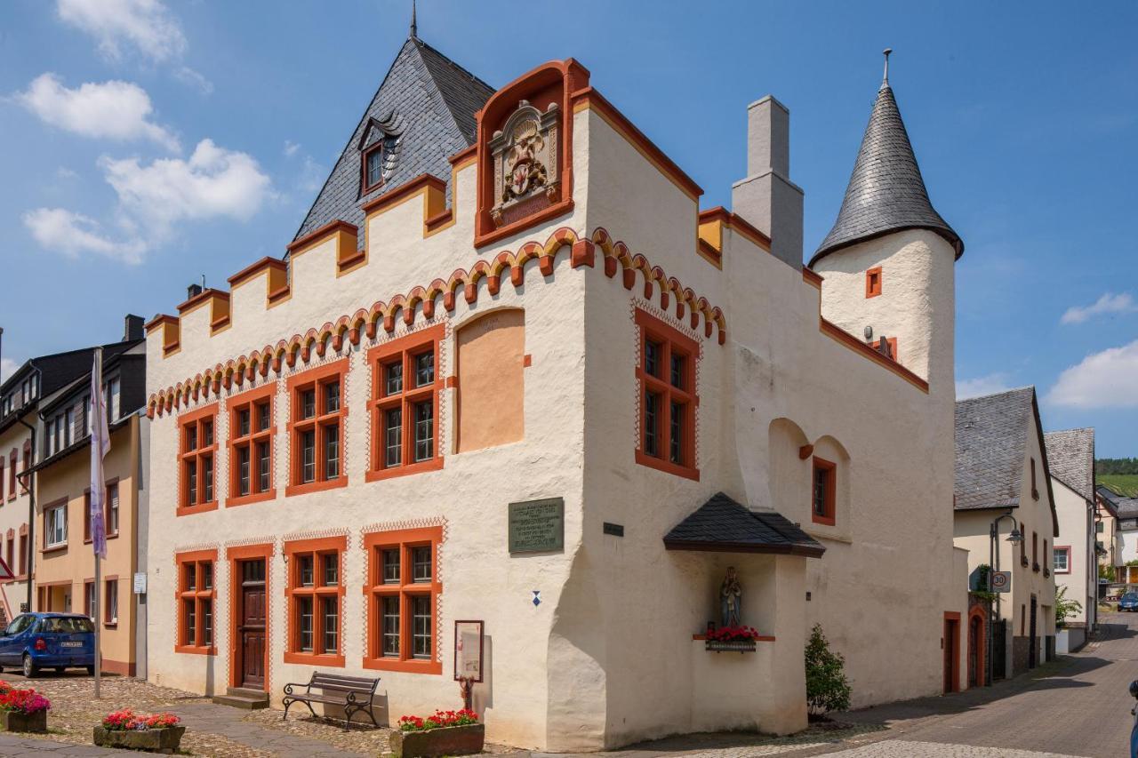 Hotel Zur Post Mulheim an der Mosel Bagian luar foto