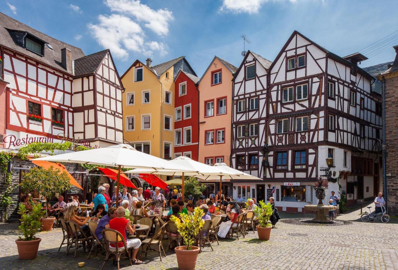 Hotel Zur Post Mulheim an der Mosel Bagian luar foto