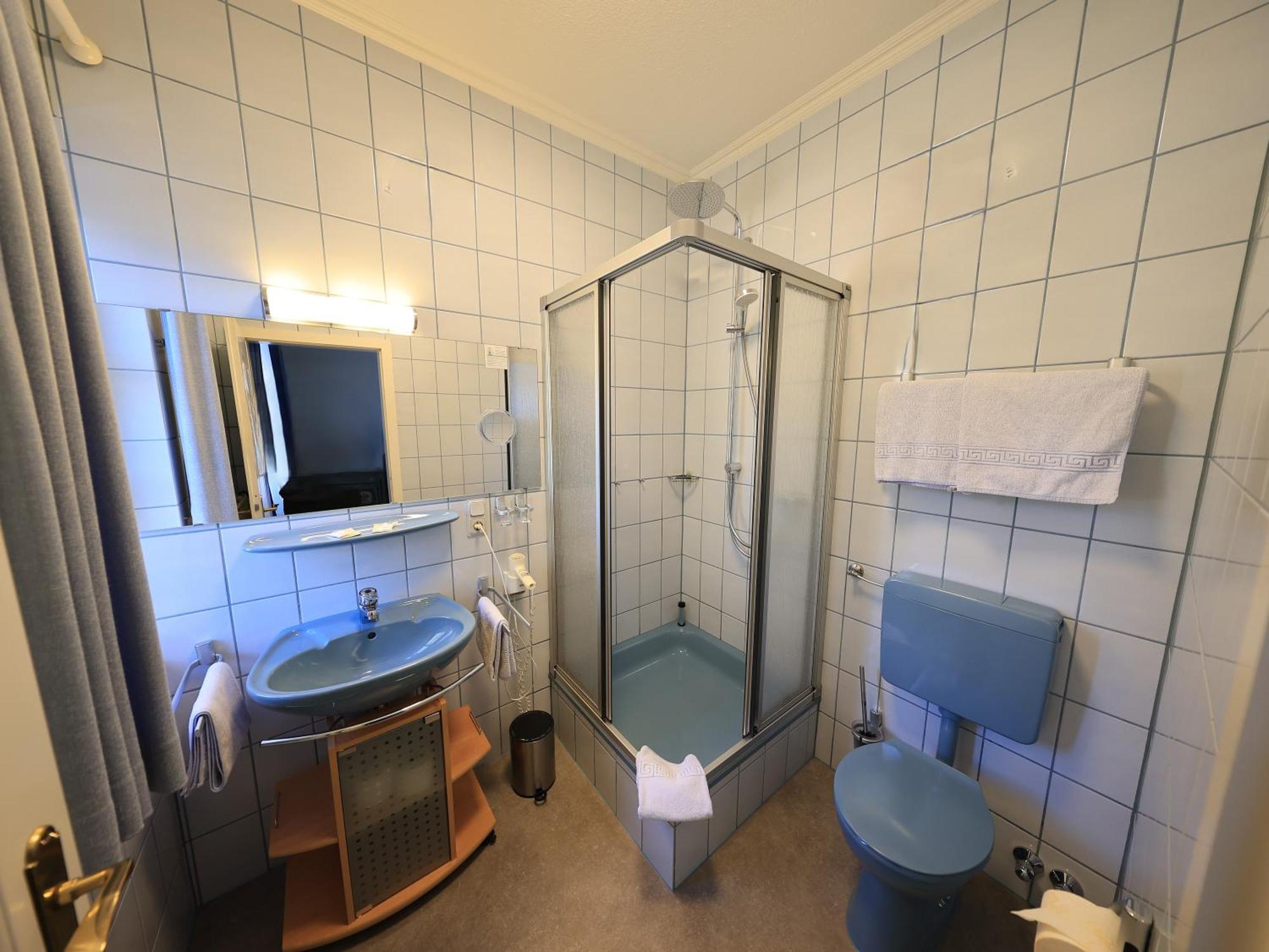 Hotel Zur Post Mulheim an der Mosel Bagian luar foto