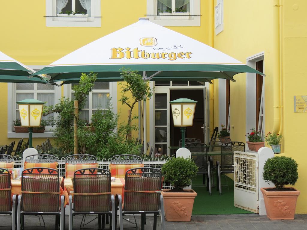 Hotel Zur Post Mulheim an der Mosel Bagian luar foto