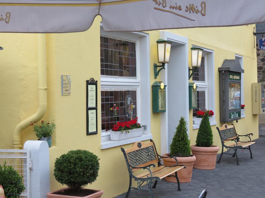 Hotel Zur Post Mulheim an der Mosel Bagian luar foto